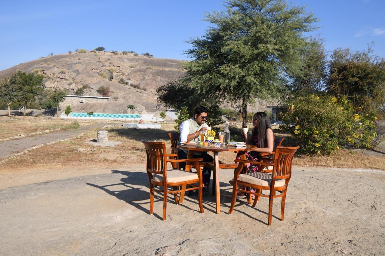 Clarks Safari Jawai Hotel Jawai Bandh Exterior photo