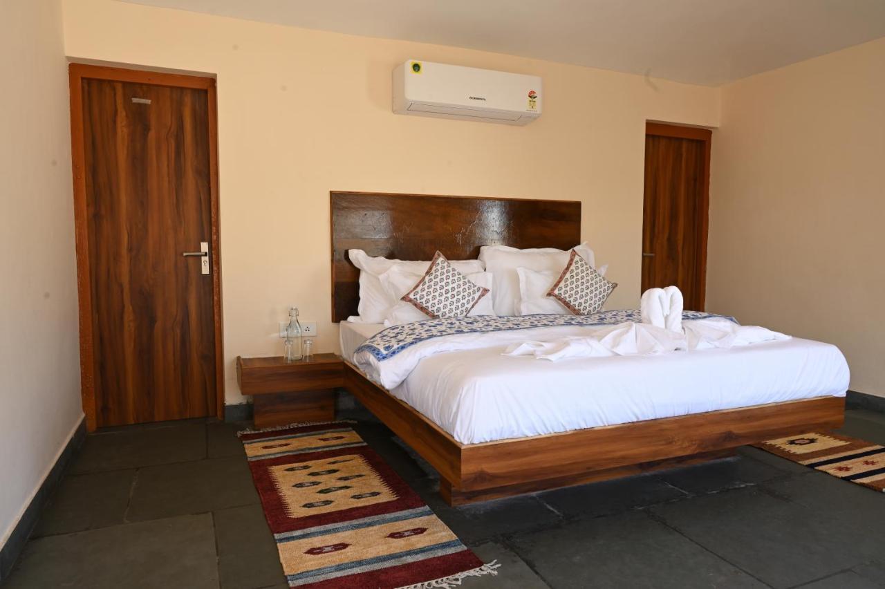 Clarks Safari Jawai Hotel Jawai Bandh Exterior photo
